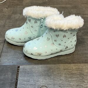 Cat & Jack Light Blue Boots with White Fur